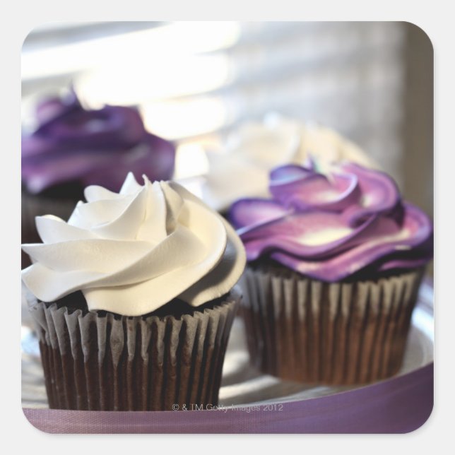 Sticker Carré Gros plan des cupcakes avec accent sélectif sur (Devant)