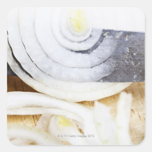 Sticker Carré gros plan d'un oignon coupé en tranches