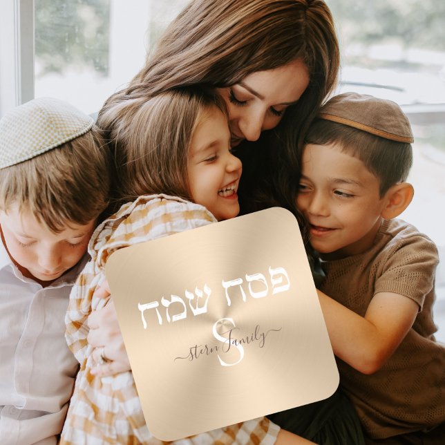 Sticker Carré Happy Passover Elégant or et Monogramme blanc (Créateur téléchargé)