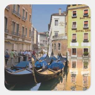 Sticker Carré Italie, Venise, gondoles amarrées le long d'un can