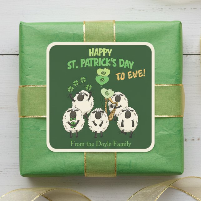 Sticker Carré Joyeuse Saint-Patrick à toi brebis irlandaise (Funny Kids Happy St Patrick's Day to Ewe Stickers. Cute Irish Sheep & Lucky Green Shamrock Balloons)
