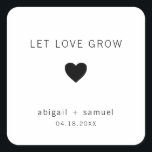 Sticker Carré Laissez l'amour grandir Cadeau de mariage moderne<br><div class="desc">Autocollants de cadeau de mariage modernes avec un design minimal présentant le message "Laissez l'amour grandir" avec un cœur et vos noms et date en noir, sur fond blanc. Les polices et les couleurs de fond peuvent être modifiées selon vos souhaits. Ces autocollants simples et contemporains sont parfaits pour les...</div>