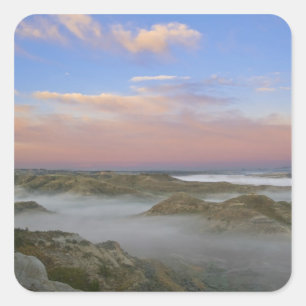 Sticker Carré Le brouillard de la rivière Little Missouri reste