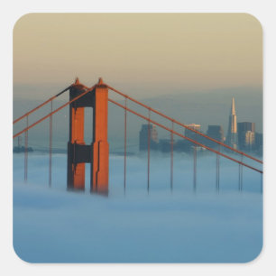 Sticker Carré Le brouillard se répand dans la baie de San Franci