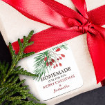 Sticker Carré Les Berries Du Printemps De Noël Font Maison Pour<br><div class="desc">Ce bel autocollant présente une serrure de fruits de Noël classique et verdoyante avec un script,  une typographie classique et moderne. Idéal pour les produits faits maison en cette période de vacances. M'envoyer un message si vous avez besoin d'aide ou avez des demandes spéciales.</div>