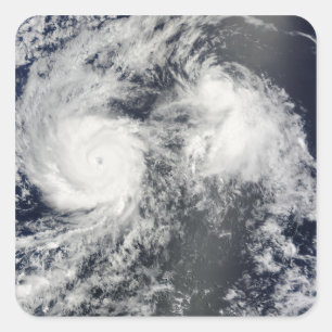 Sticker Carré L'ouragan Felicia et le cyclone Enrique à l'est de