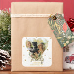 Sticker Carré Lovely Christmas Gold Parties scintillant Stars He<br><div class="desc">Créez un accueil de Noël saisonnier et transformez votre photo en forme de coeur. Décoré de feuilles d'aquarelle, de branches et de baies rouges, encadré d'étoiles de parties scintillant dorée. Grand cadeau de vacances pour votre famille et vos amis. Pour ce modèle, vous avez besoin d'une image pour un accueil...</div>