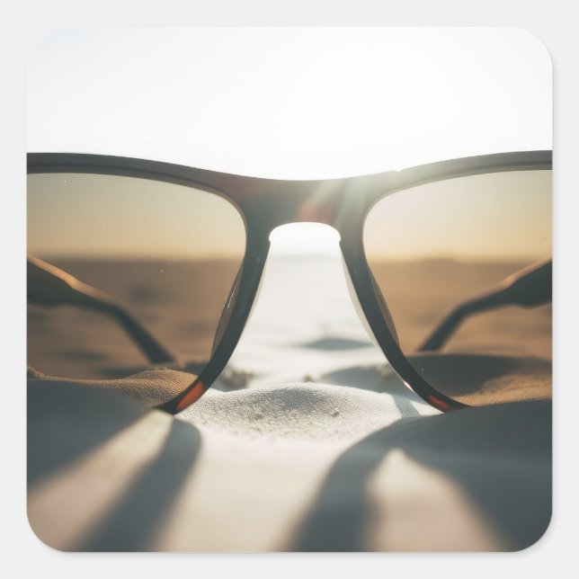 Sticker Carré Lunettes de soleil sur le sable (Devant)