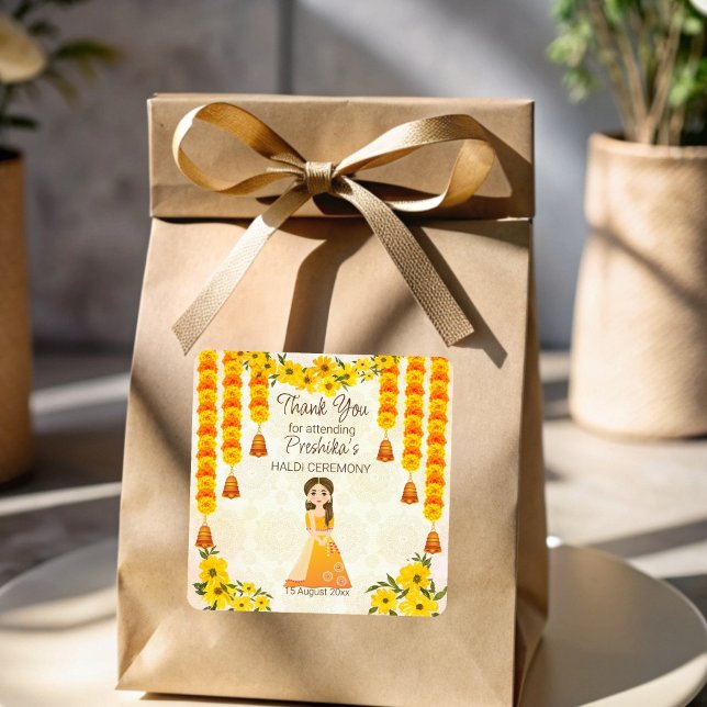 Sticker Carré Marigolds fille indienne mignonne Haldi personnali (Marigolds cute Indian girl Haldi personalized Square Sticker)