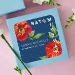 Sticker Carré Marine Bat mitzvah Floral Aquarelle Moderne Bold<br><div class="desc">Soyez fier, réjouissez-vous et célébrez cette étape importante de votre Bat mitzvah préféré ! Utilisez cette aquarelle sophistiquée, chic, étonnante, florale avec le type san serif moderne contre un autocollant bleu marine arrière - plan foncé pour ajouter à sa journée spéciale. Personnalisez le texte personnalisé avec son nom et la...</div>