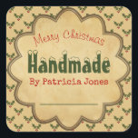 Sticker Carré Merry Christmas Mistletoe Pour Les Cadeaux Fabriqu<br><div class="desc">Lorsque vous donnez votre fameux pack de créations de pain d'épice artisanal, biscuits, tartes aux fruits hachés, bougie ou produits spas, vous mettez tout le monde dans l'esprit de Noël! Cet autocollant vintage a un motif de feuille de papier parchemin sur un arrière - plan vintage, et il dit "Joyeux...</div>