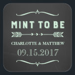 Sticker Carré Mint to Be Rustic Chalkboard Wedding Favor Tags<br><div class="desc">Monnaie à être mariage marque de service autocollants en vert menthe pastel clair,  motif de tableau rustique,  coeurs et flèches illustration et lettrage de style rustique vintage. Une belle façon de décorer les faveurs de mariage.</div>