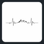 Sticker Carré MONTAGNE HEARTBEAT Funny Hikers Wanderer<br><div class="desc">Le Drôle Randonnée MONTAGNE HEARTBEAT Hikers Wanderer cadeau! Pour les amateurs de plein air,  camping,  amoureux de la nature,  randonneurs et alpinistes ! Des idées cadeaux de plein air,  des parcs nationaux de trekking,  la journée nationale de la randonnée,  des cadeaux de montagne ou un anniversaire de randonnée!</div>
