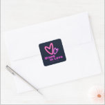 Sticker Carré Neon Coeurs roses ivre en Mariage d'amour<br><div class="desc">Célébrez le couple heureux "ivre amoureux" avec ce design à double coeur rose néon tendance. Il est parfait pour la fête de fiançailles,  la bachelorette et même la fête mariage ♥</div>