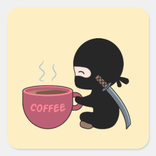 Sticker Carré Ninja minuscule avec la grande tasse de café sur