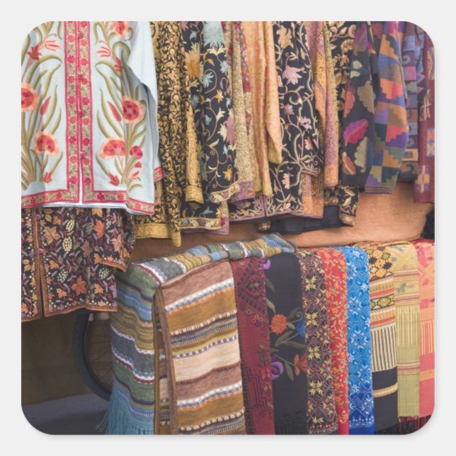 Sticker Carré NM, Nouveau-Mexique, Père Noël Fe, vêtements Navaj (Devant)