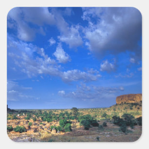 Sticker Carré Nuages balayant le ciel au-dessus de