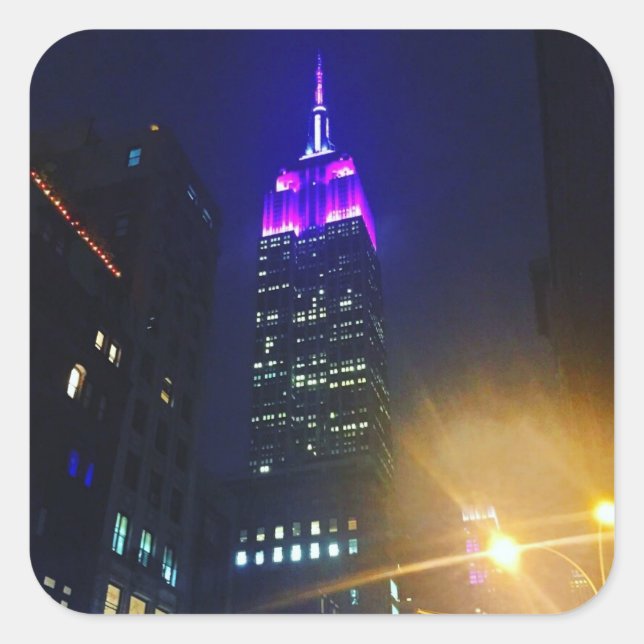 Sticker Carré NYC Skyscraper Purple Empire State Building Nuit (Devant)