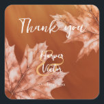 Sticker Carré orange brûlée avec mariage de automne accent feuil<br><div class="desc">Ces autocollants de remerciement de mariage d'automne présentent des feuilles d'érable monochromatiques subtils qui accèdent à un arrière - plan de gradient d'orange brûlé clair à foncé - par katz_d_zynes</div>