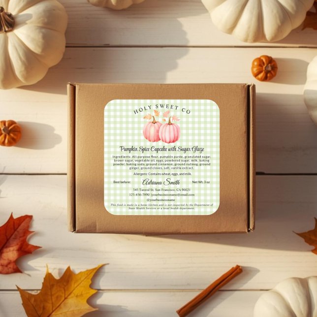 Sticker Carré Pâtisserie Gingham à la citrouille rose Nourriture (Pink Pumpkin and green gingham Cottage Law Bakery Sticker)