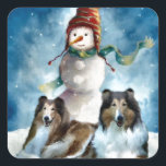 Sticker Carré Rough Collie avec Snowman Christmas<br><div class="desc">Belle rude collie art de Noël. Merveilleuses idées cadeaux de marchandises de vacances pour les amoureux de Collie sur votre liste d'achats. Les produits de Noël incluent des cartes,  ornements,  sweat - shirts à capuche,  sweatshirts,  plus. Offrez-vous des cadeaux de Noël ou offrez-vous !</div>