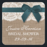 Sticker Carré Ruban turquoise Sur Burlap & Fête des mariées Dent<br><div class="desc">Ce ruban vert turquoise rustique avec arc sur burlap & dentelle nuptiale autocollants sera l'accessoire parfait pour toute future mariée! Le design comprend un joli arrière - plan rustique effet burlap avec une coupe romantique vintage en dentelle blanche finie avec un ruban vert turquoise avec arc. Ces autocollants peuvent être...</div>