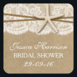 Sticker Carré Rustique Kraft, dentelle et Fête des mariées de pl<br><div class="desc">Ces autocollants de douche nuptiale kraft, dentelle et étoiles de mer seront l'accessoire parfait pour toute future mariée! Le design est composé d'un arrière - plan rustique à effet kraft avec une finition vintage romantique en dentelle blanche, avec une étonnante étoile de mer et une ficelle. Ces autocollants peuvent être...</div>