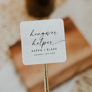 Sticker Carré Script moderne Hangover Helper Wedding Favoriser