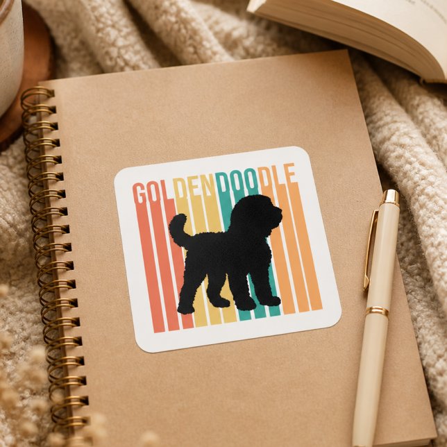 Sticker Carré Silhouette de chien Goldendoodle rétro (goldendoodle sticker on journal)