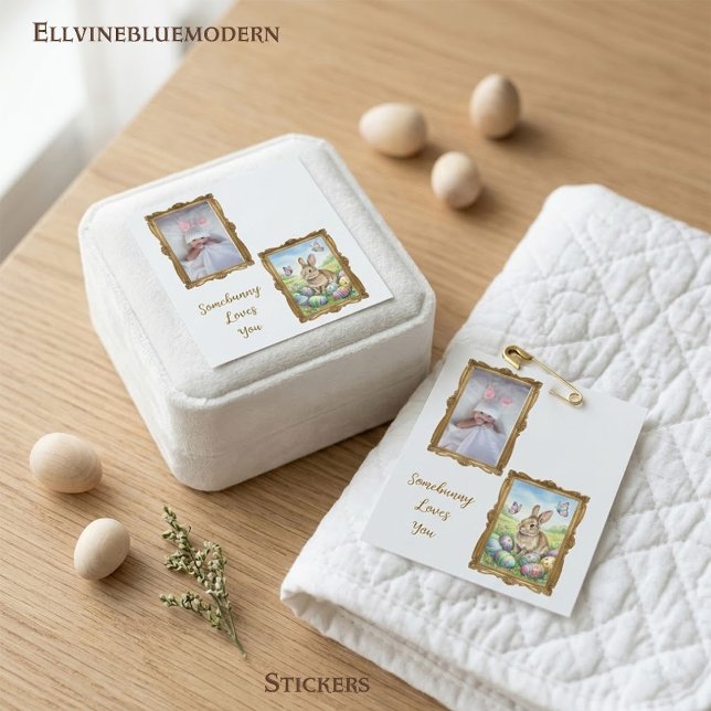 Sticker Carré Somebunny Loves You Photo Frame Easter (Custom "Somebunny Loves You" seal: the perfect sentimental touch for family gifts and favors.)