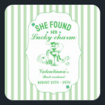 Sticker Carré St patrick elle a trouvé son charme chanceux enter<br><div class="desc">Cet autocollant Lucky in St. Patrick's Day Bachelorette Party est parfait pour une soirée entre filles festive remplie de cocktails,  de rires et de plaisir rempli de trèfles. Que vous planifiez une tournée des bars,  un week-end ou une soirée cosy, </div>