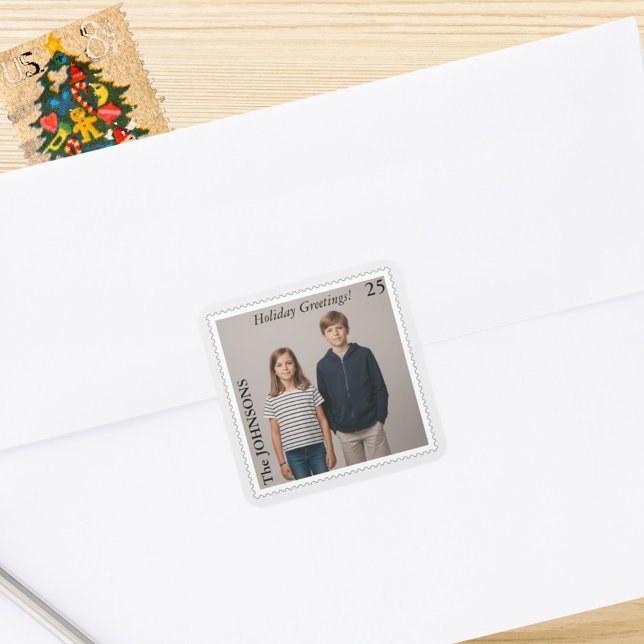 Sticker Carré Style de timbre postal personnalisé vacances photo (Your photo in a postage stamp border on a square sticker with holiday greetings and your name)