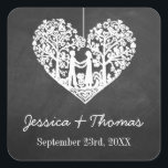 Sticker Carré Suspension Coeur Arbre Chalkboard Mariage Faveur<br><div class="desc">Ces autocollants de mariage ont un arbre suspendu romantique, et bientôt être mari et femme, qui est sculpté en forme de coeur. L'arrière - plan de l'effet tableau de bord rend ces autocollants parfaits pour tout couple qui planifie un mariage moderne chic. Ces autocollants peuvent facilement être customisés pour répondre...</div>