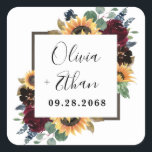 Sticker Carré Tournesol et Rose Bourgogne Rouge Mariage bleu de<br><div class="desc">Le design présente d'élégants roses d'aquarelle,  des pivoines,  des fleurs sauvages et des tournesols dans différentes nuances de rouge bordeaux,  bleu marine et plus sur une couronne de verdure d'eucalyptus. Le design comprend également un cadre en bois de grange mince sous la couronne.</div>