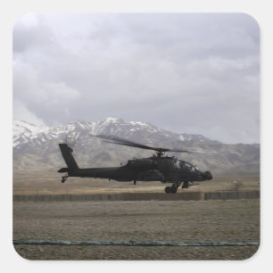 Sticker Carré Un Apache AH-64A décolle