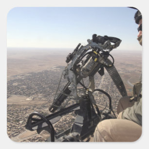 Sticker Carré Un chef d'équipage cherche une activité suspecte