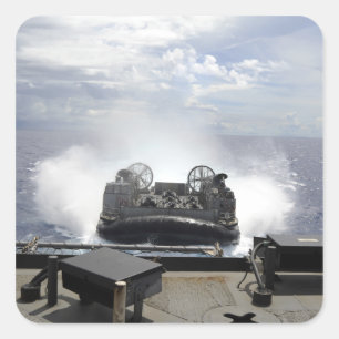 Sticker Carré Un coussin d'air de barge de débarquement