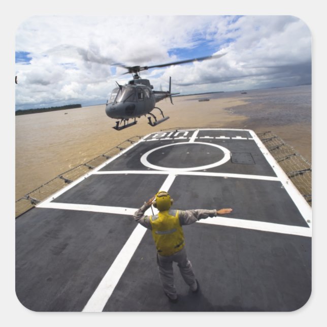 Sticker Carré Un Eurocopter brésilien se prépare à atterrir (Devant)