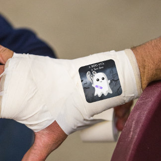 Sticker Carré Un livre avec le fantôme d'Halloween Boo