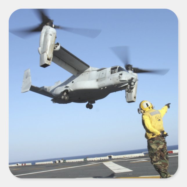 Sticker Carré Un MV-22 Osprey lance le USS Nassau (Devant)
