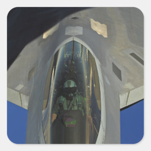 Sticker Carré Un Raptor F-22 reçoit du carburant d'un KC-135