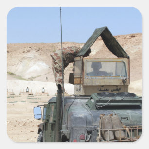 Sticker Carré Un soldat instruit un soldat de l'armée irakienne