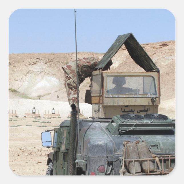 Sticker Carré Un soldat instruit un soldat de l'armée irakienne (Devant)