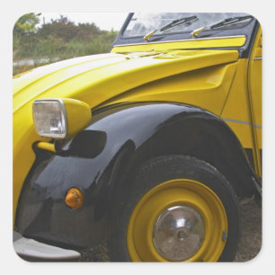 Sticker Carré Un vieux Citroen noir et jaune 2CV 2 CV,