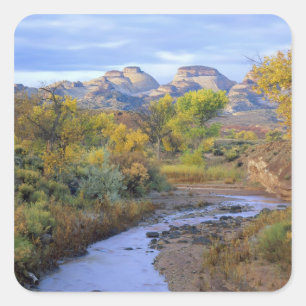 Sticker Carré UTAH. ÉTATS-UNIS. Pleasant Creek en automne au lev