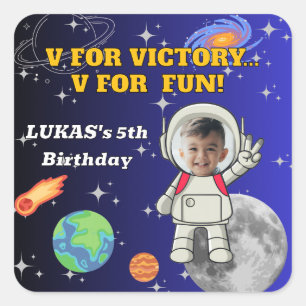 Sticker Carré V pour la victoire V pour le plaisir Anniversaire