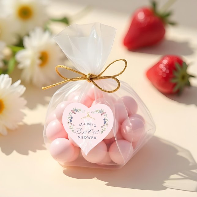 Sticker Cœur Berry Sweet Fête des mariées robe Berries & Fleurs (Berry Sweet Bridal Shower Dress Berries & Flowers Classic Round Sticker)