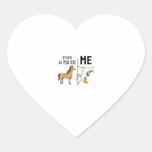 Sticker Cœur Cadeau licorne 66 ans et moi pour femmes T-Shirt