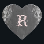 Sticker Cœur Chalkboard Antique rose Floral Monogramme Sceau<br><div class="desc">Chalkboard Antique Pink Floral Fête des mariées - panneau de craie noire texturé avec craie apparaissant texte- pour ce mariage Chalkboard élégant décontracté mais tendance pour un look formel mais décontracté,  chic mais campagnard - idéal pour le mariage romantique à l'ancienne.</div>