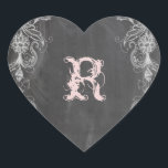 Sticker Cœur Chalkboard Antique rose Floral Monogramme Sceau<br><div class="desc">Chalkboard Antique Pink Floral Fête des mariées - panneau de craie noire texturé avec craie apparaissant texte- pour ce mariage Chalkboard élégant décontracté mais tendance pour un look formel mais décontracté,  chic mais campagnard - idéal pour le mariage romantique à l'ancienne.</div>
